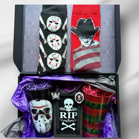 Freddy Socks vs Jason Socks - Ultimate Horror Fan- Care Package/Gift Box - Picture 1 of 9